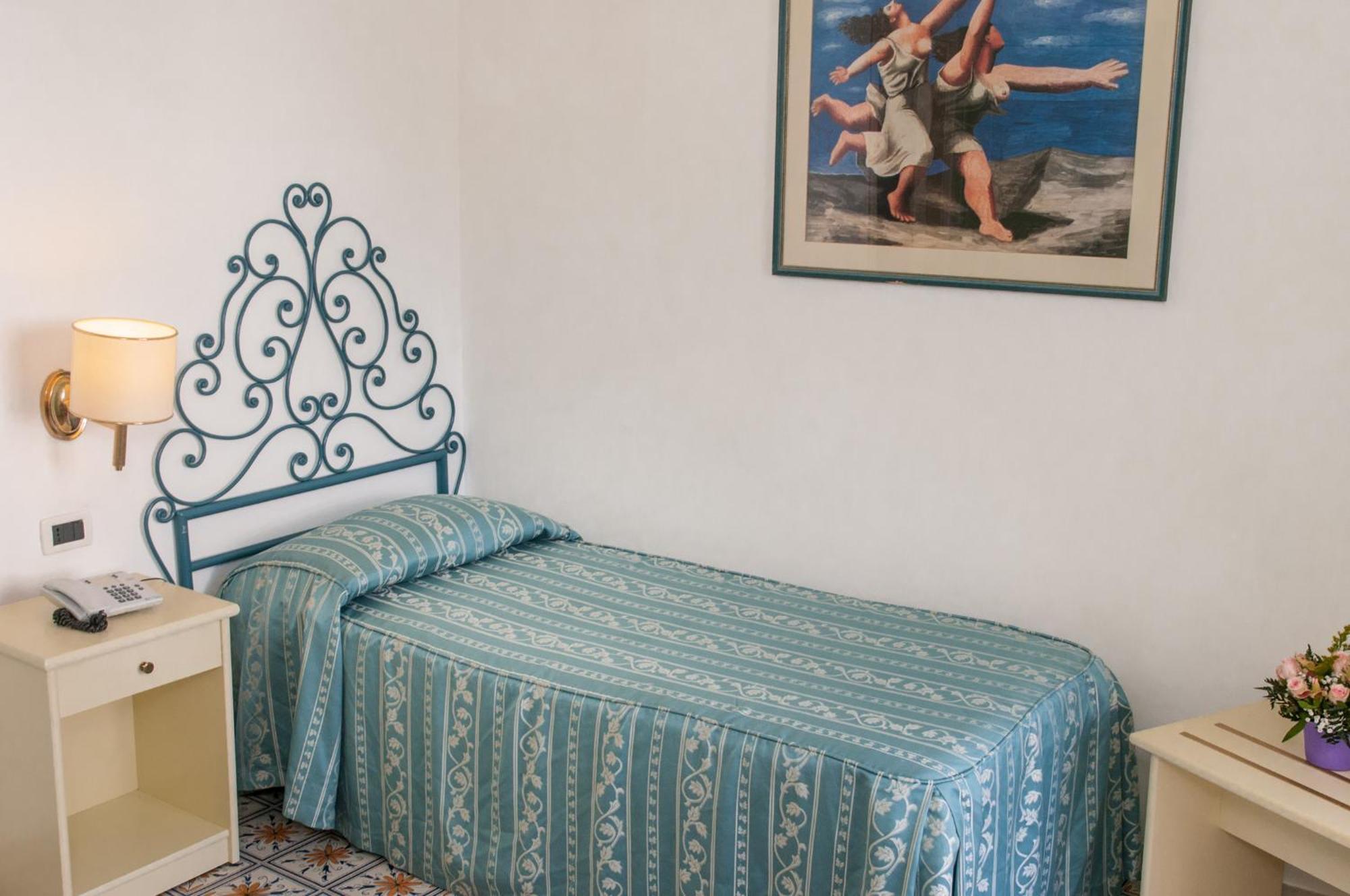 Hotel Villa Bianca Forio  Exterior photo